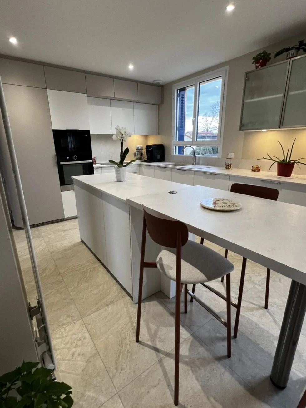 Mobilier d’agencement professionnel fabriqué sur mesure